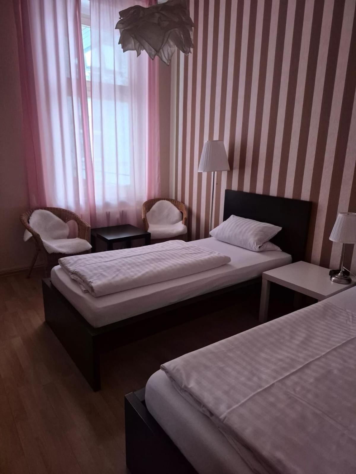 Hotel-Pension Charlottenburg Berlin Eksteriør billede
